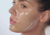 La mascarilla pasa de blanca a transparente